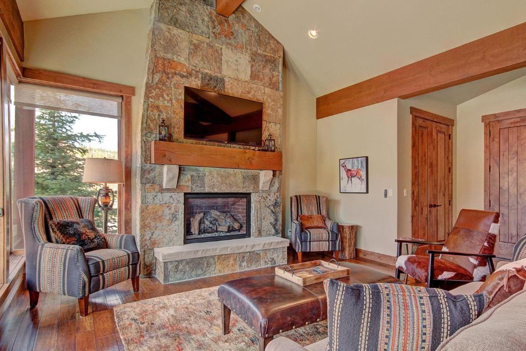 Photo of Livingroom in Fairmount On The River