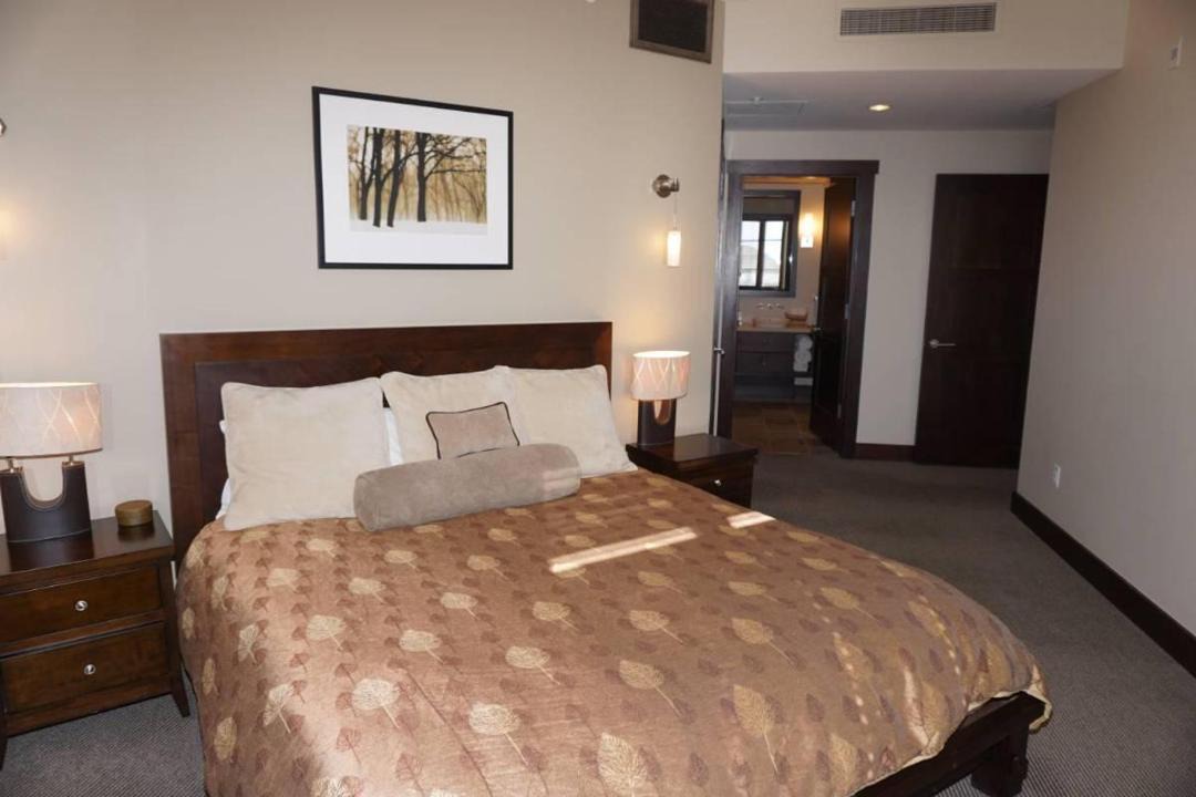 Photo of Bedroom in Snowmass Village