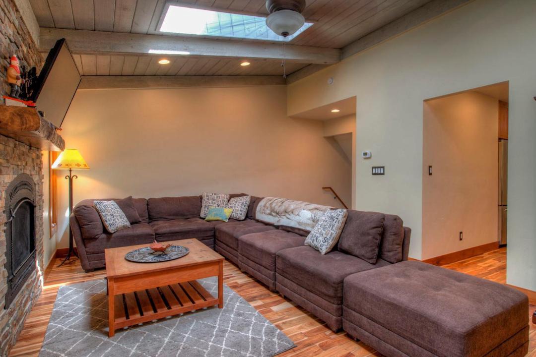 Photo of Livingroom in Intermountain