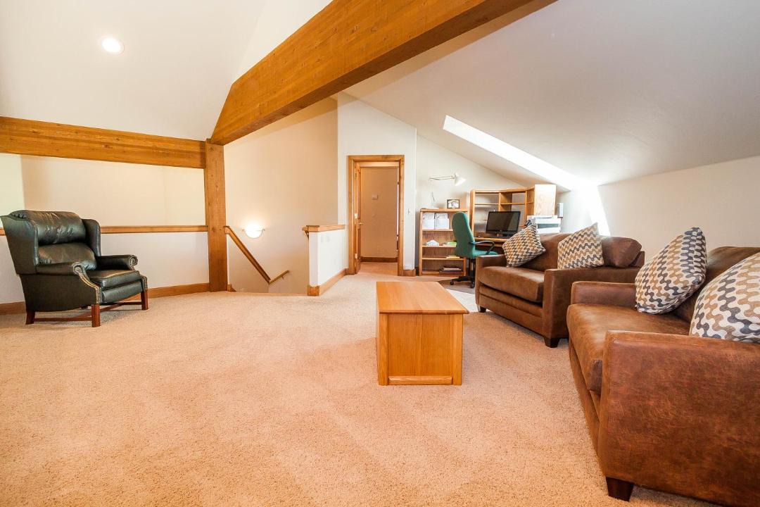 Photo of Livingroom in Elk Run
