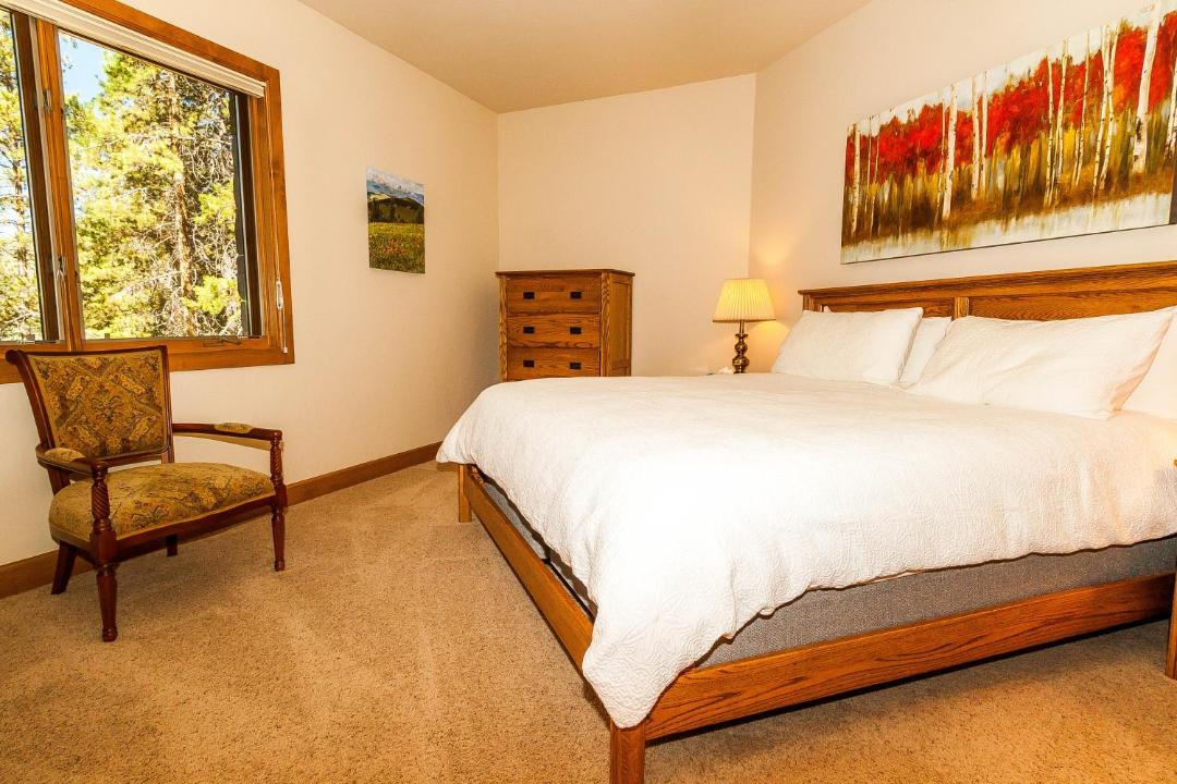 Photo of Bedroom in Elk Run