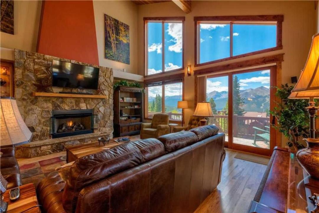 Photo of Livingroom in Woodmoor
