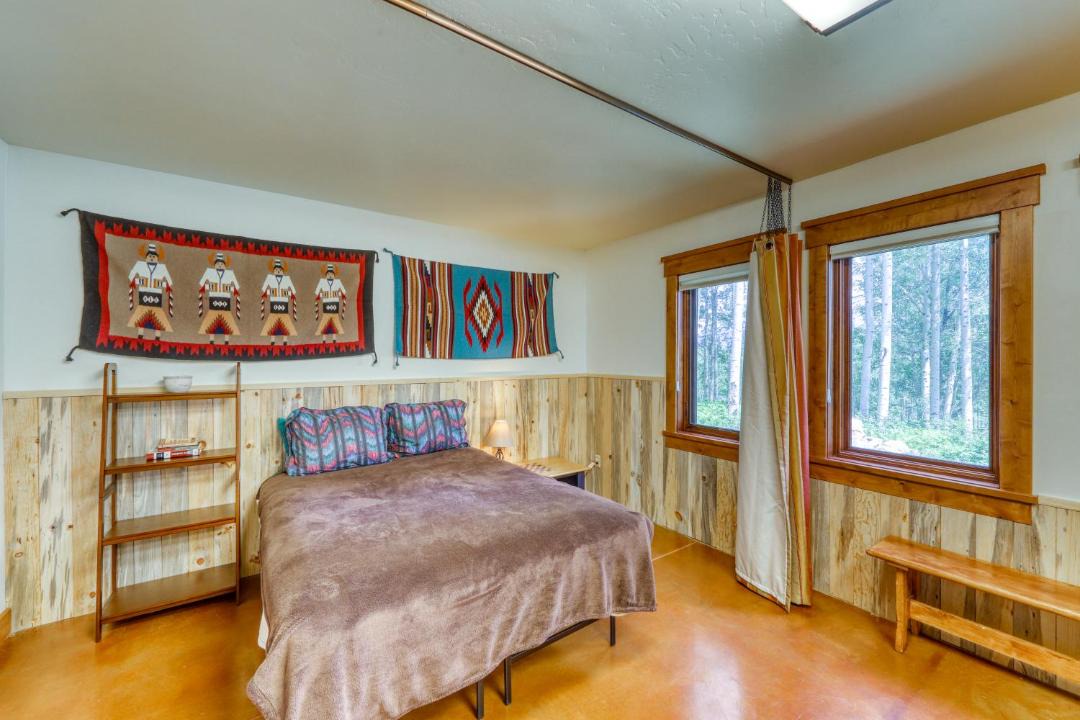 Photo of Bedroom in Purgatory
