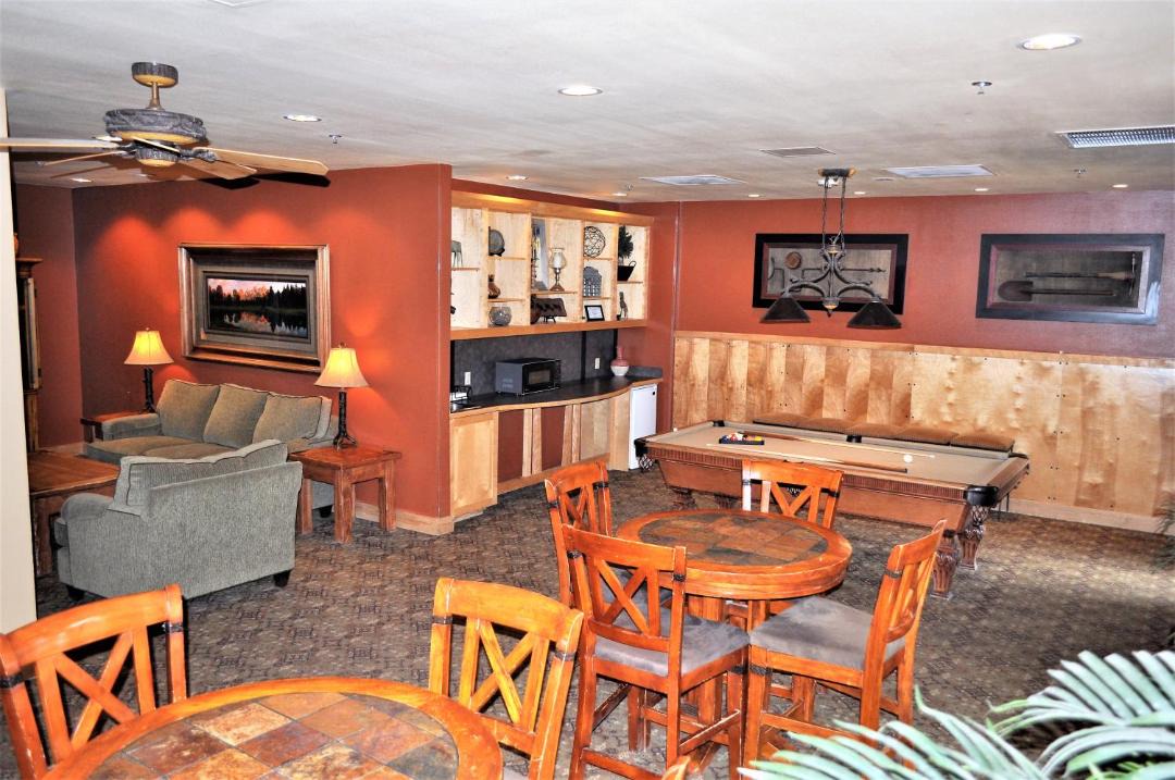 Photo of Livingroom in River Run