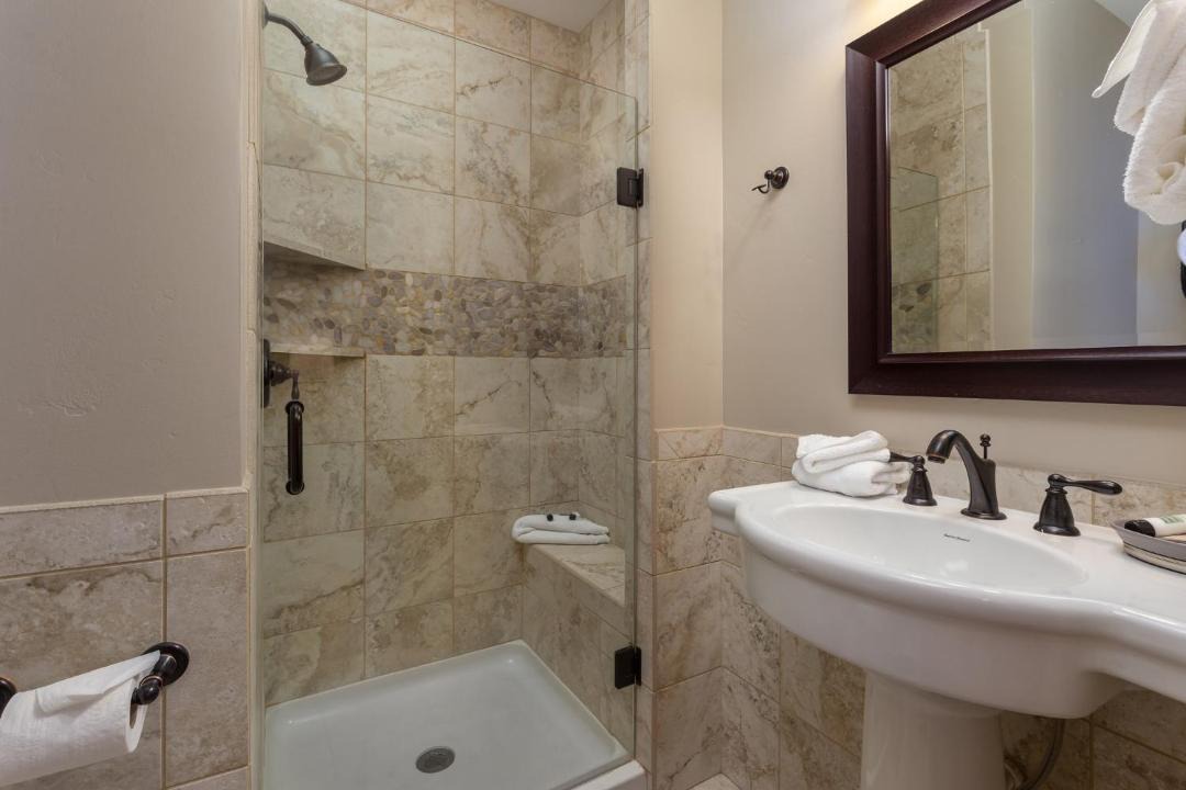 Photo of Bathroom in Crown