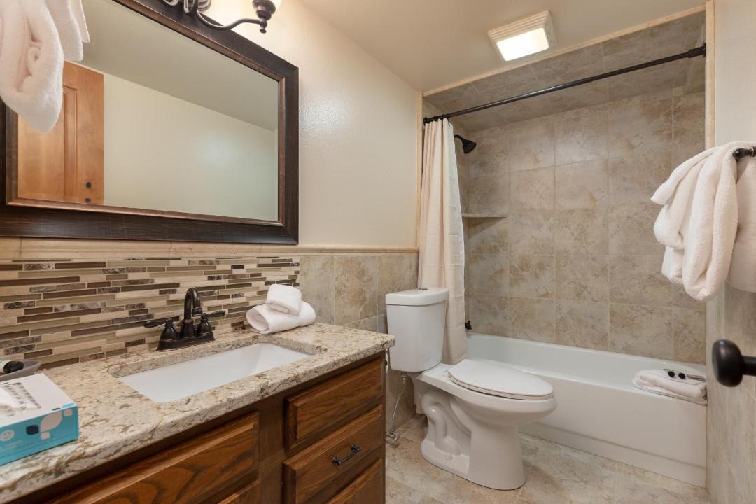 Photo of Bathroom in Crown