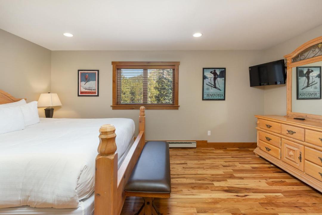 Photo of Bedroom in Crown