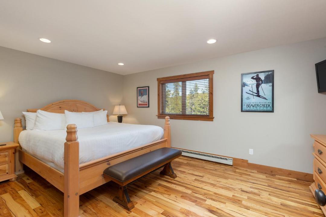 Photo of Bedroom in Crown