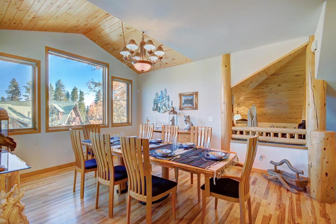 Photo of Livingroom in Boulder Ridge