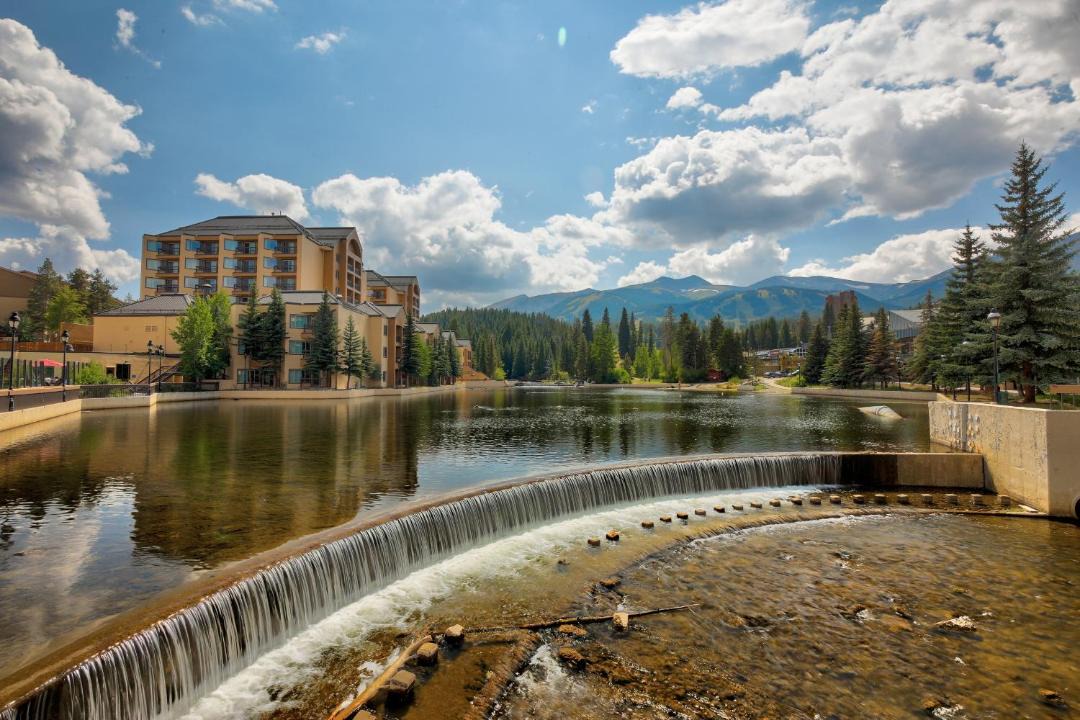 Photo of Outdoor in Crown