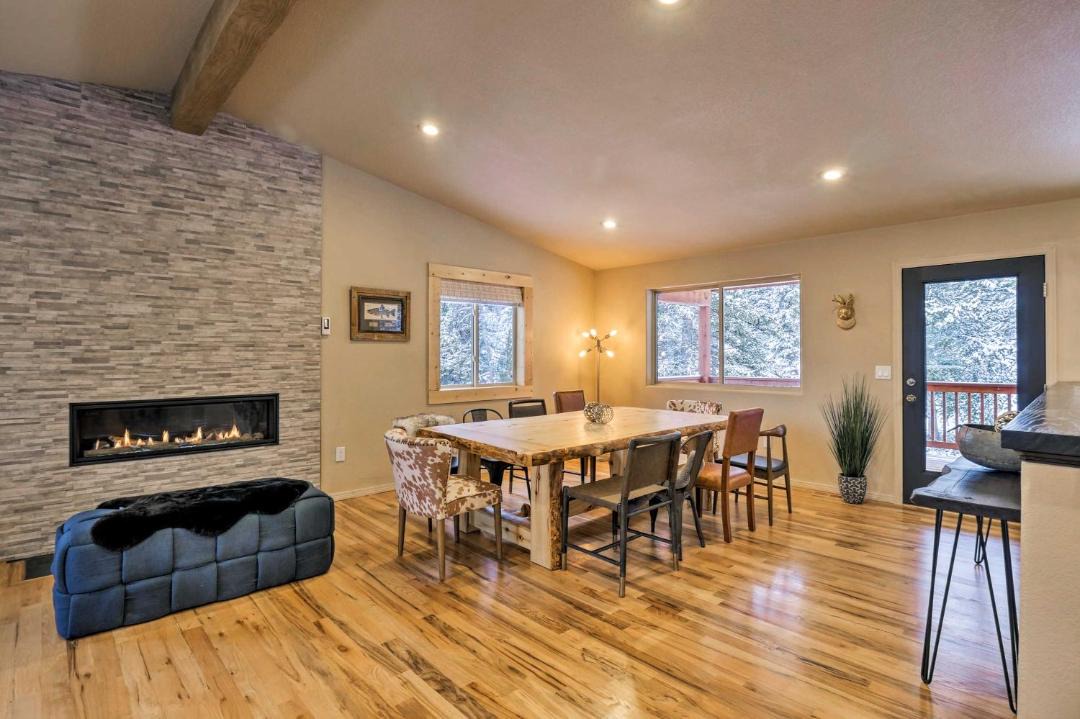 Photo of Livingroom in Alma
