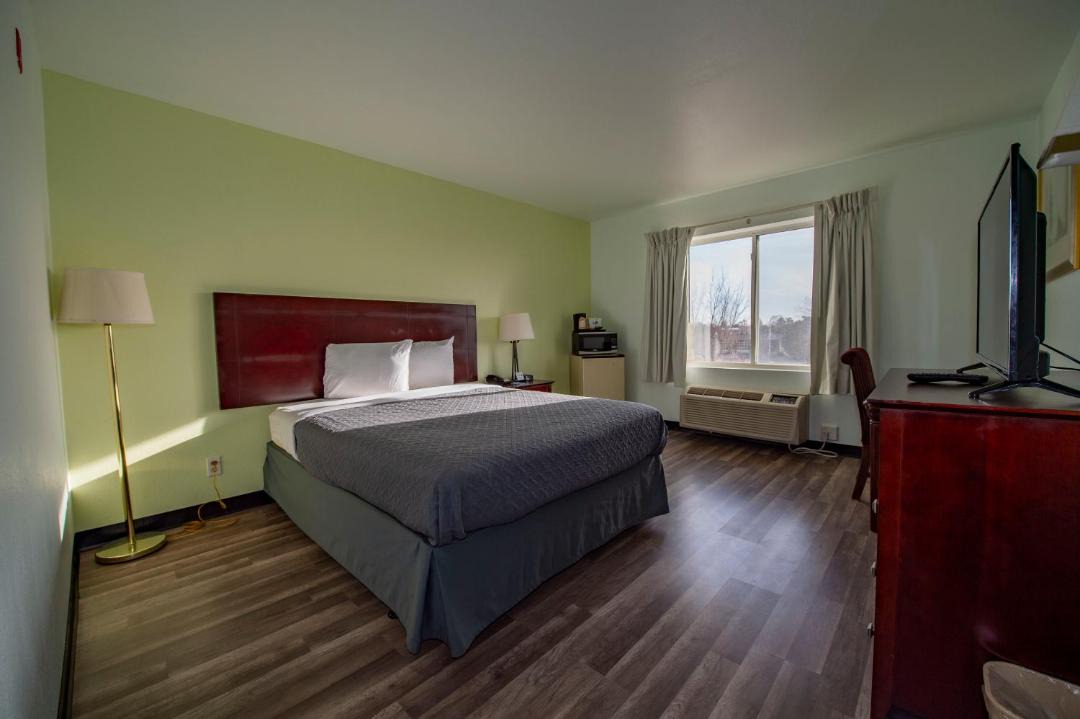 Photo of Bedroom in Rustic Hills