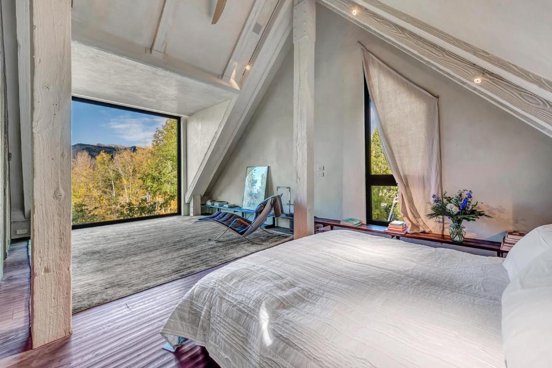 Photo of Bedroom in Red Mountain