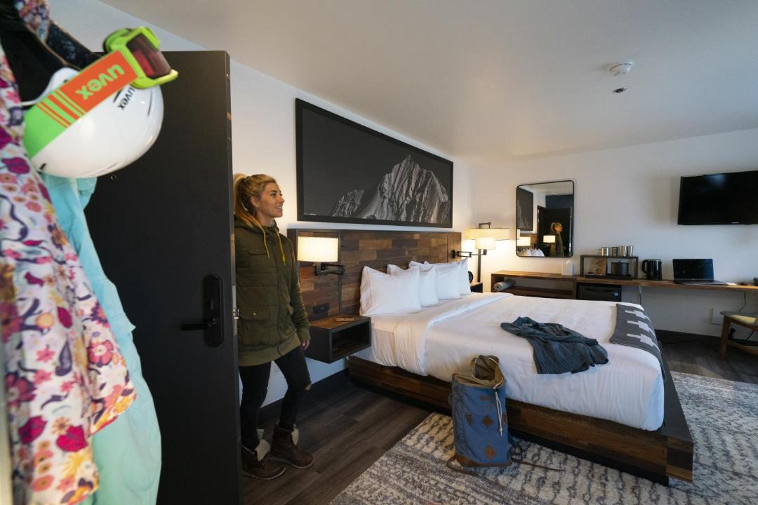 Photo of Bedroom in Peak 9