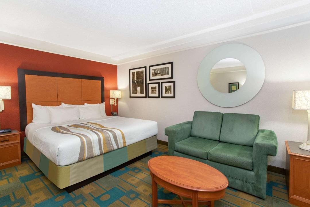 Photo of Bedroom in Lakewood