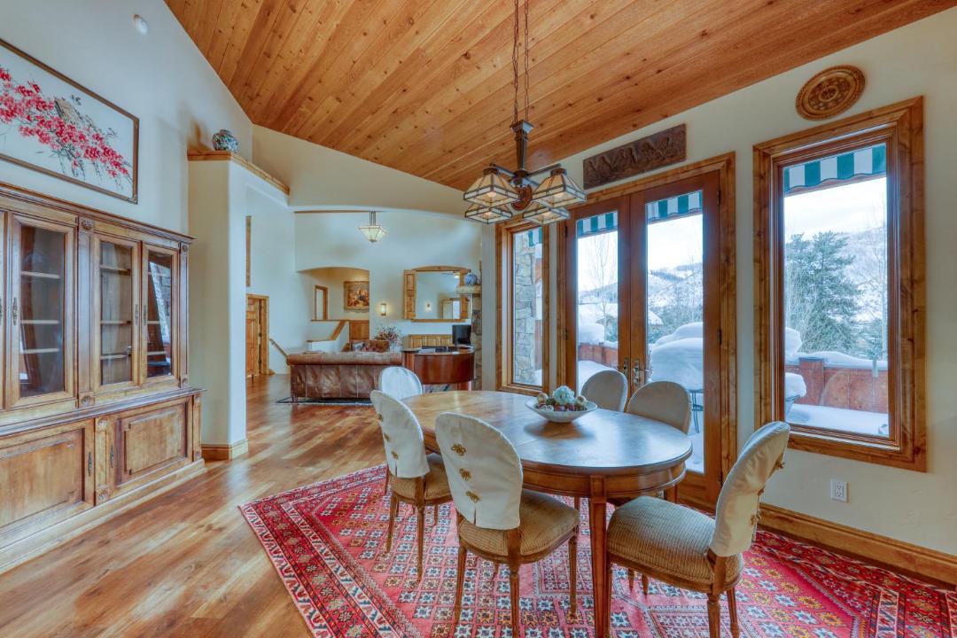 Photo of Livingroom in Highland Meadows