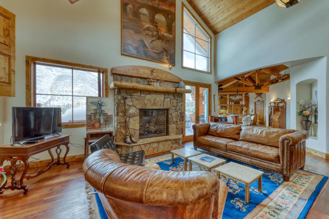 Photo of Livingroom in Highland Meadows