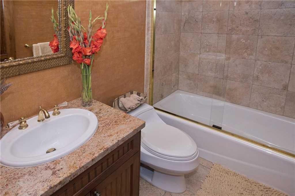 Photo of Bathroom in Highland Meadows