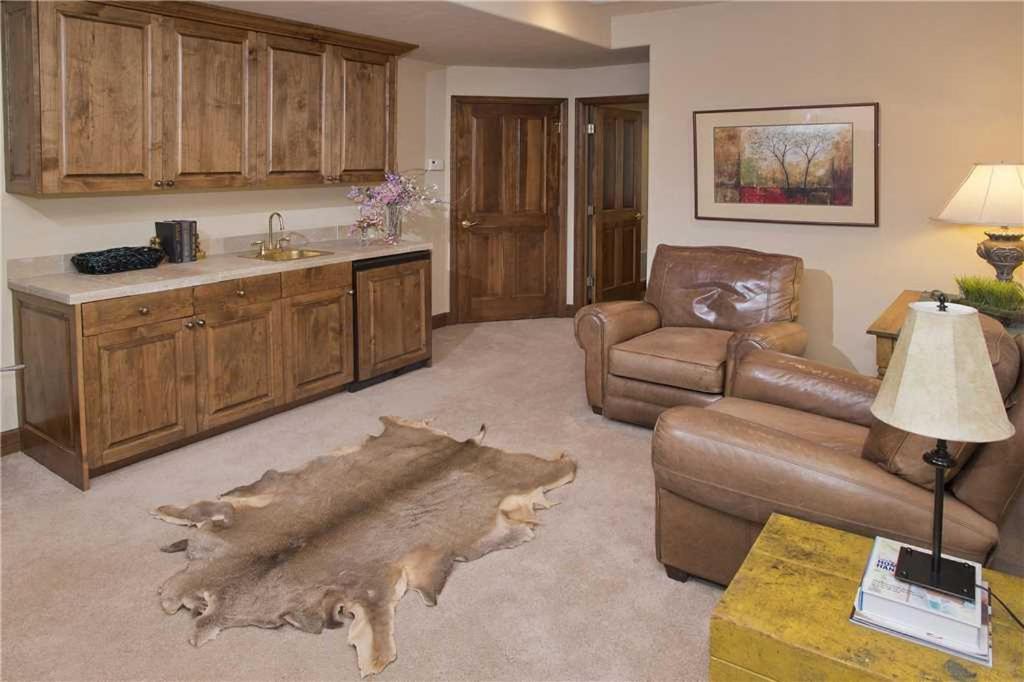 Photo of Livingroom in Highland Meadows