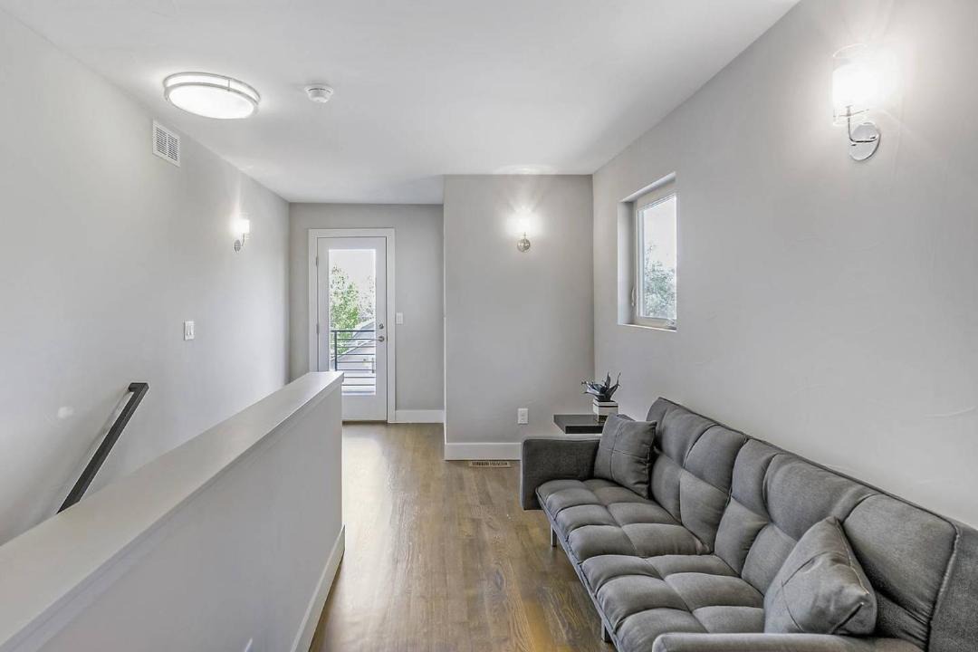 Photo of Livingroom in University