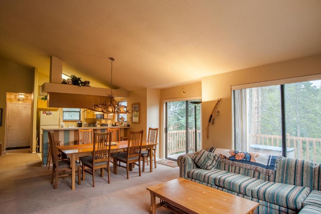 Photo of Livingroom in Park Forest Estates