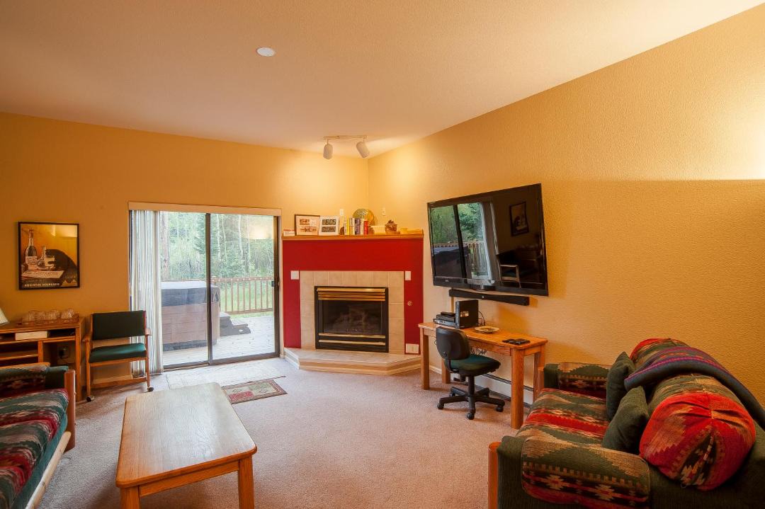 Photo of Livingroom in Park Forest Estates