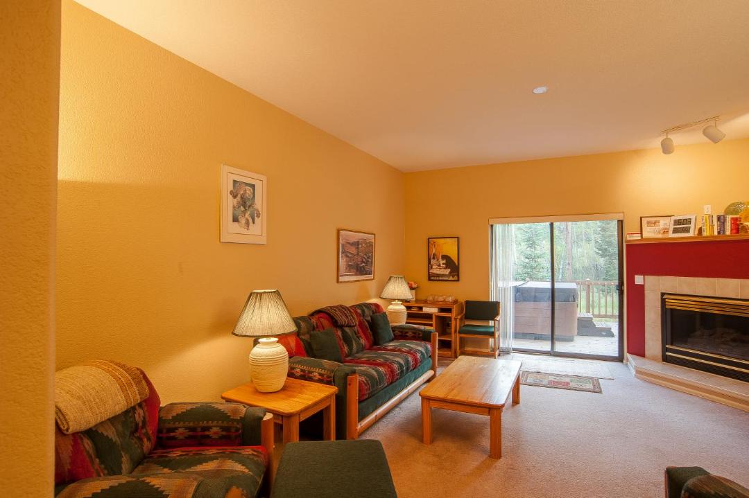 Photo of Livingroom in Park Forest Estates