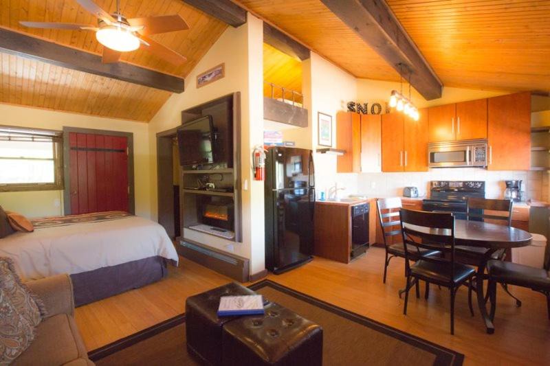 Photo of Livingroom in Glenwood Springs