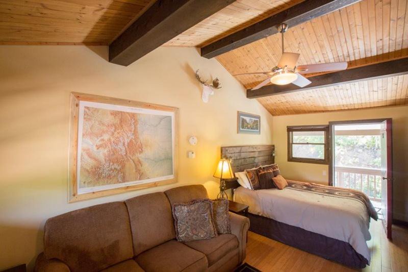 Photo of Livingroom in Glenwood Springs