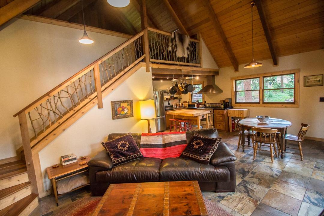 Photo of Livingroom in Blue River