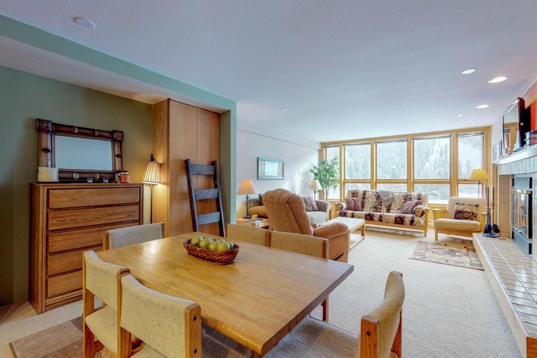 Photo of Livingroom in Mountain House