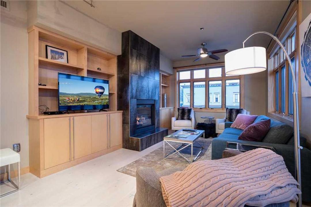 Photo of Livingroom in Downtown Steamboat Springs