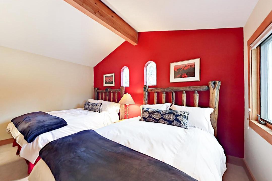 Photo of Bedroom in Highland Meadows