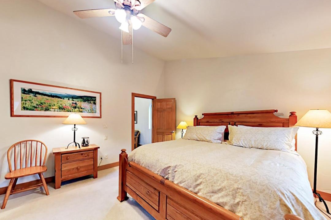 Photo of Bedroom in Highland Meadows