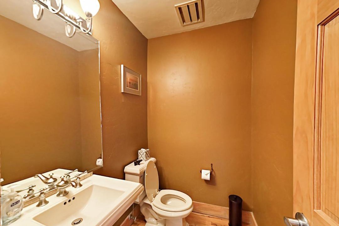 Photo of Bathroom in Highland Meadows