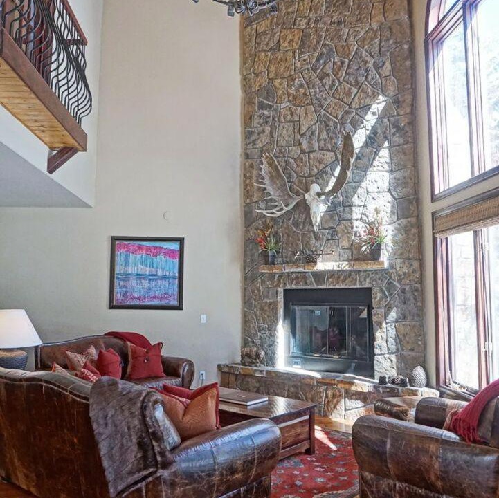 Photo of Livingroom in Highland Meadows