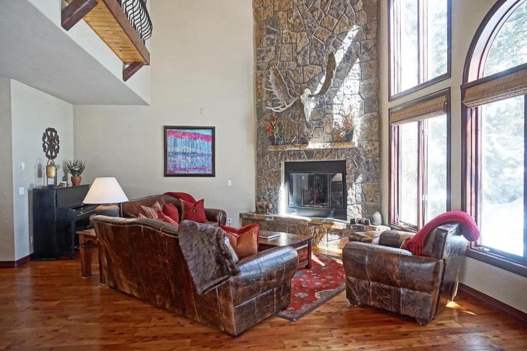 Photo of Livingroom in Highland Meadows
