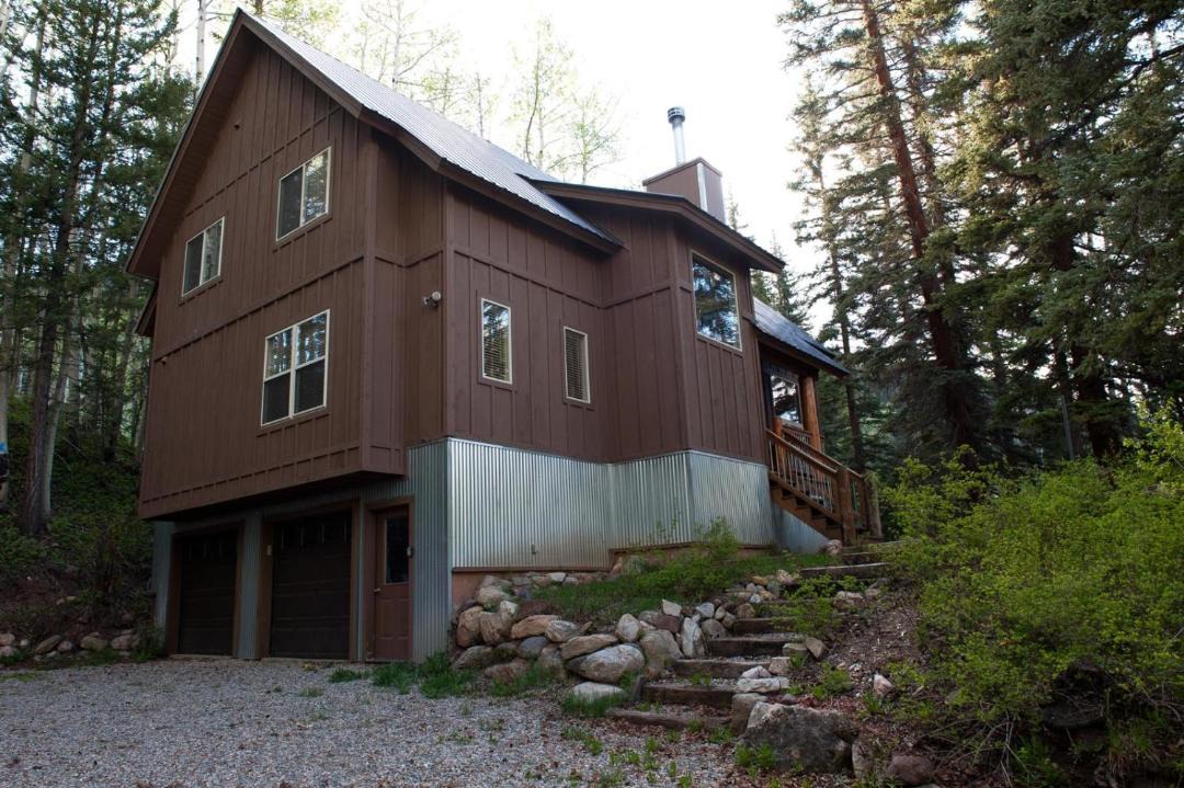 Photo of Buildings in Columbine Lake