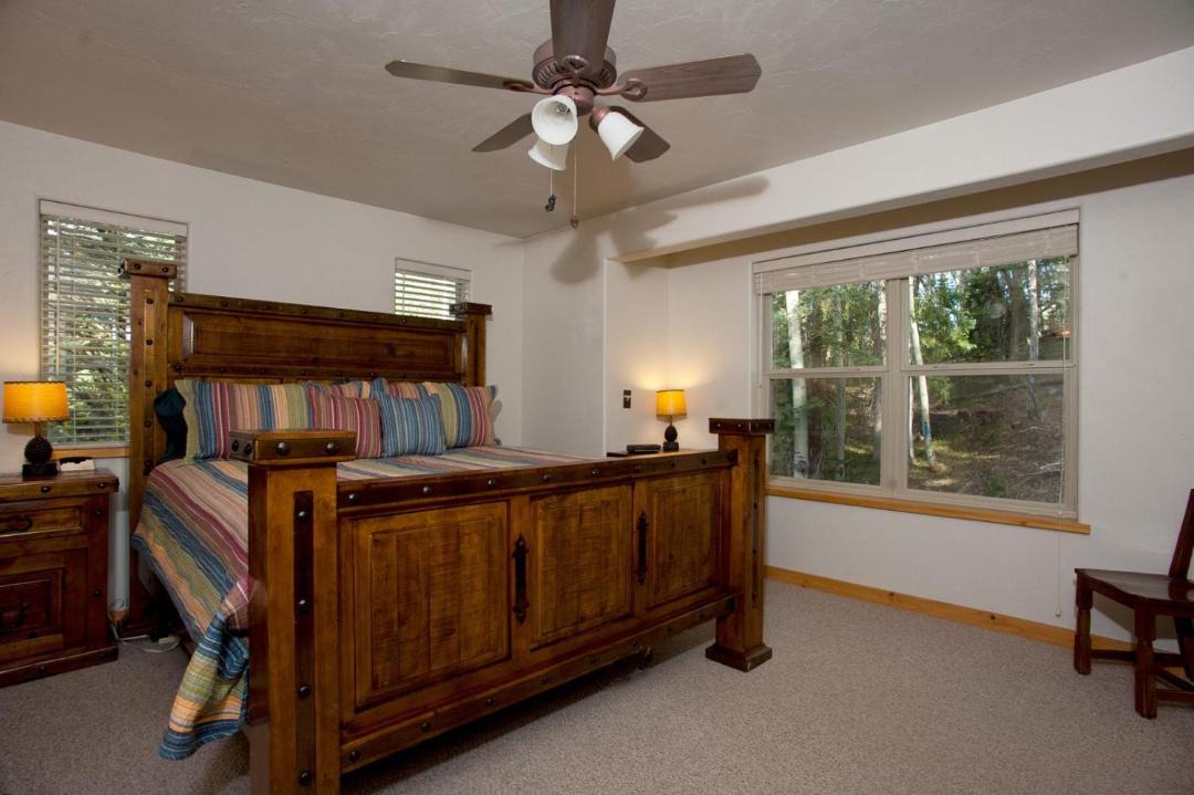 Photo of Livingroom in Columbine Lake