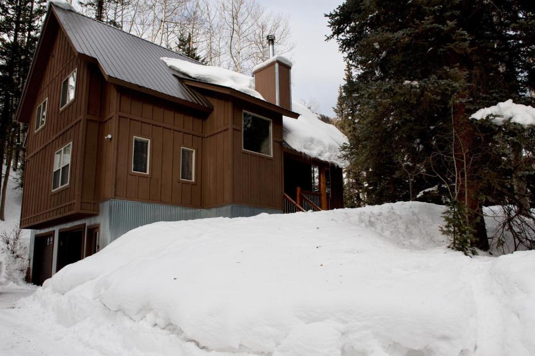 Photo of Buildings in Columbine Lake