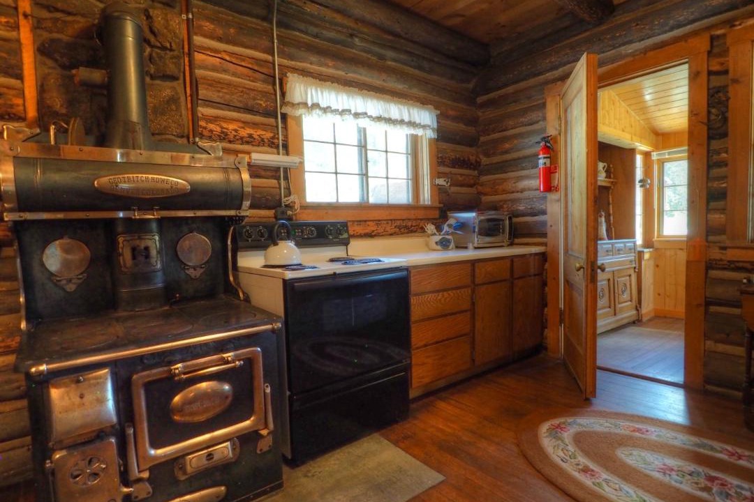 Photo of Kitchen in Drake