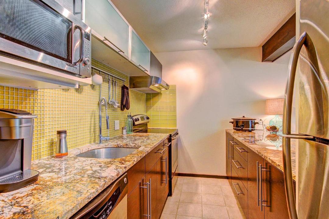 Photo of Kitchen in Peak 9