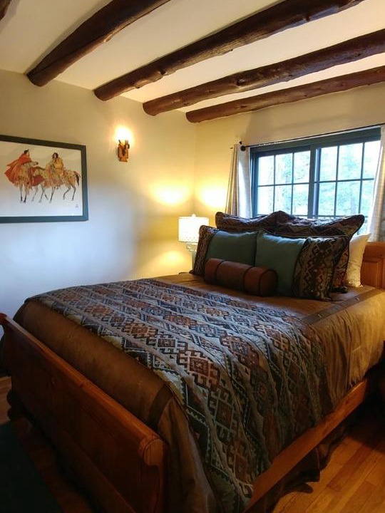Photo of Bedroom in Cascade