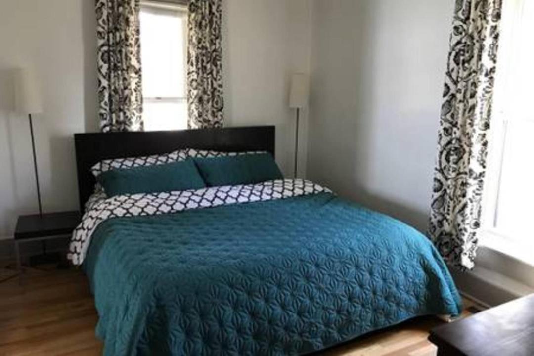 Photo of Bedroom in Old Town West