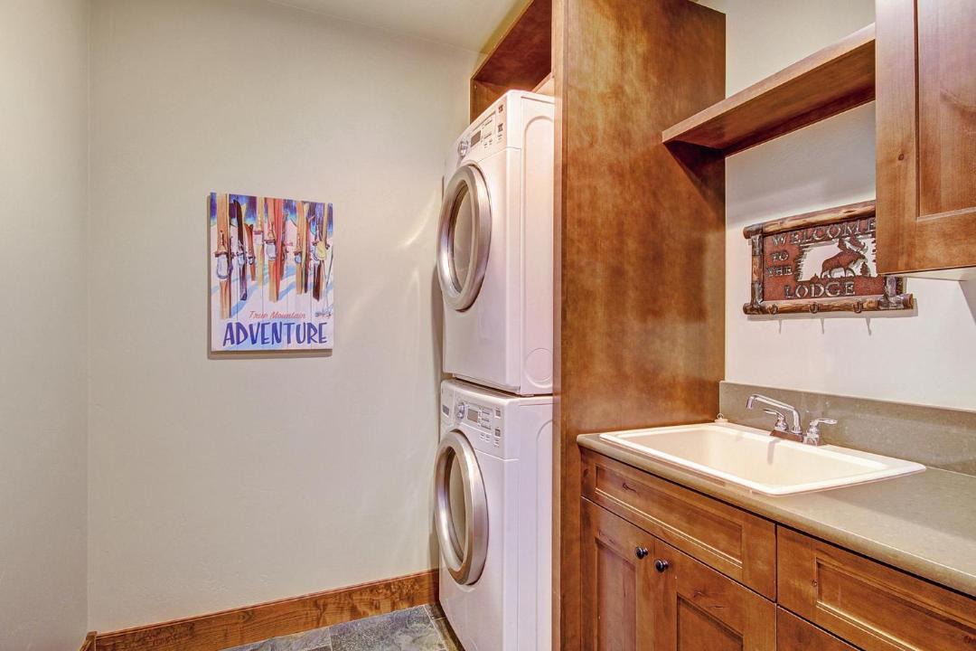 Photo of Bathroom in Fairmount On The River