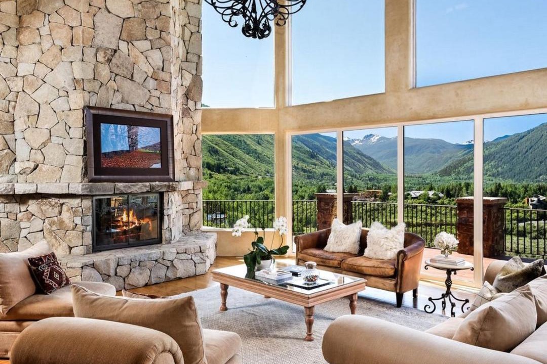 Photo of Livingroom in Red Mountain