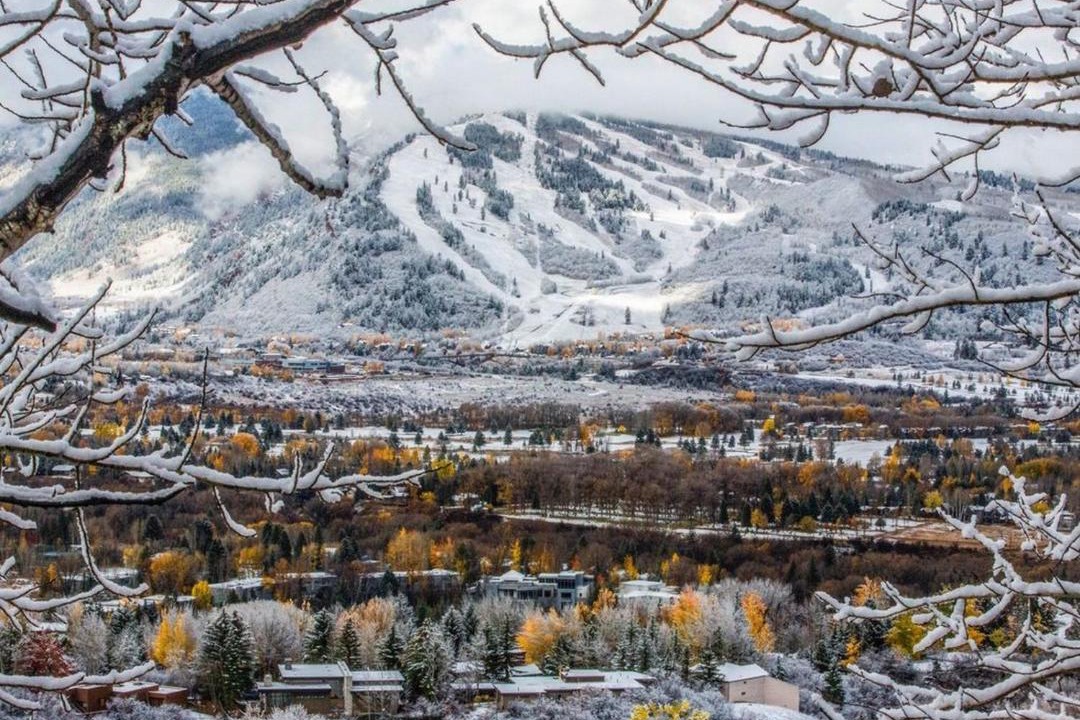 Photo of Buildings in Red Mountain