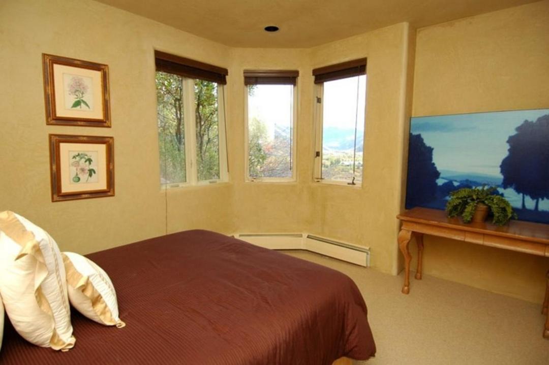 Photo of Bedroom in Red Mountain