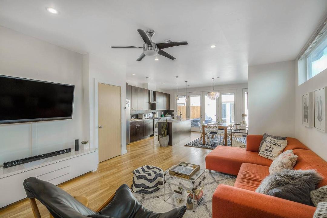 Photo of Livingroom in Berkeley