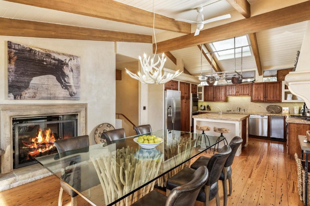Photo of Livingroom in Red Mountain